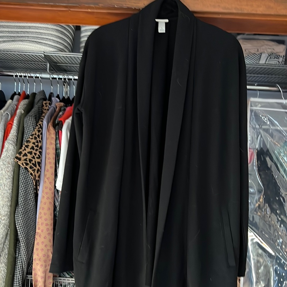 Black flowy cardigan, with pockets
